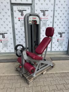 Star Trac Impact Leg Extension